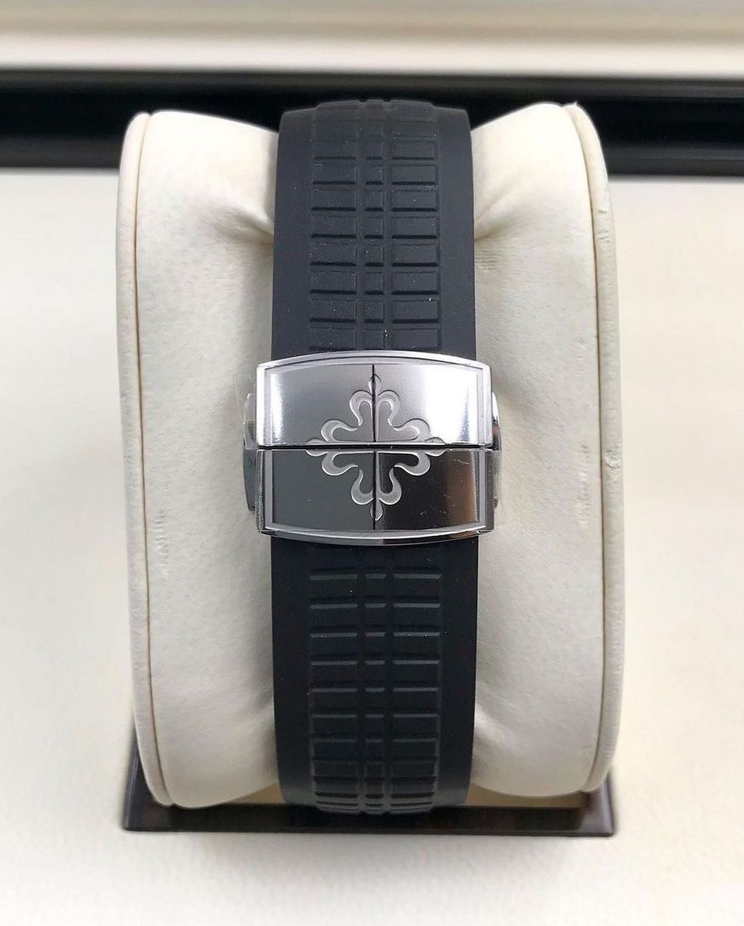 Patek Philippe Aquanaut Travel Time Nero con Cinturino in Gomma | Replica