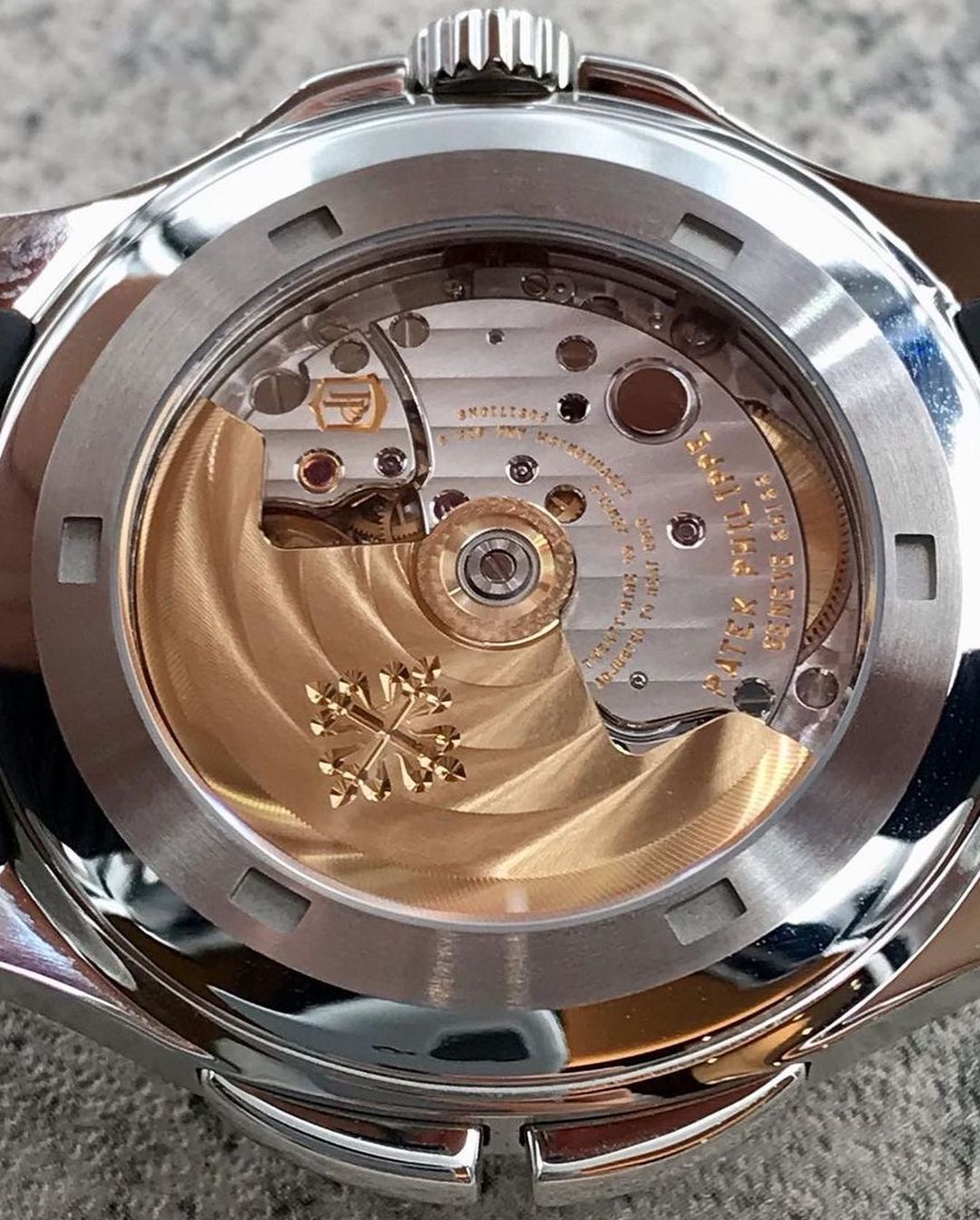 Patek Philippe Aquanaut Travel Time Nero con Cinturino in Gomma | Replica