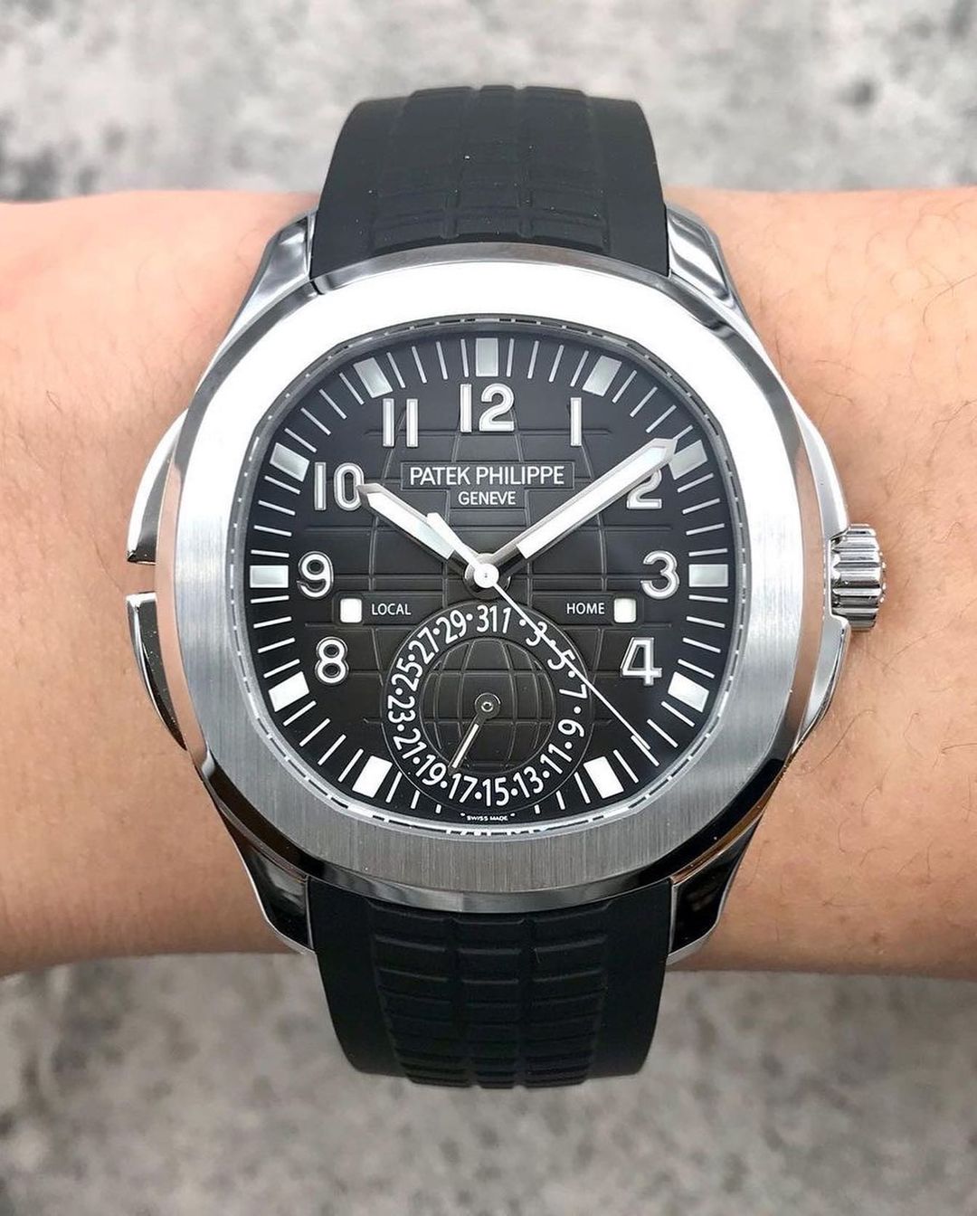 Patek Philippe Aquanaut Travel Time Nero con Cinturino in Gomma | Replica