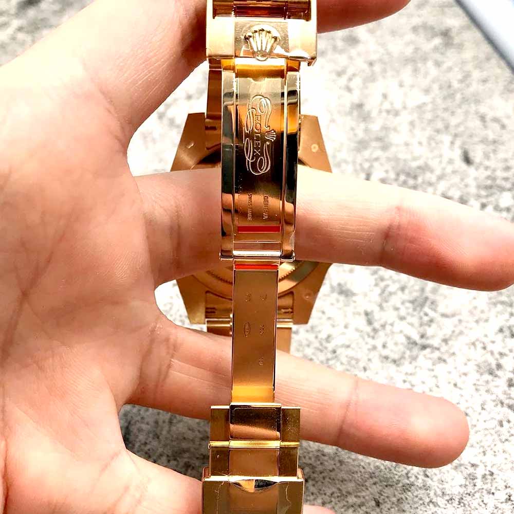 Rolex GMT-Master II Gold Diamond – Lunetta Baguette – Replica