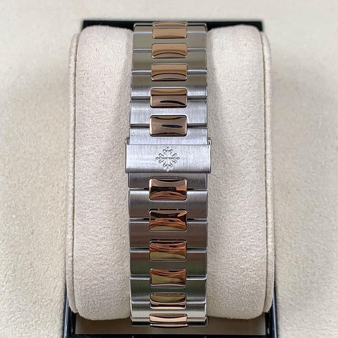 Nautilus Cronografo Automatico Bicolore Acciaio Oro Rosa Quadrante Blu – Patek Philippe