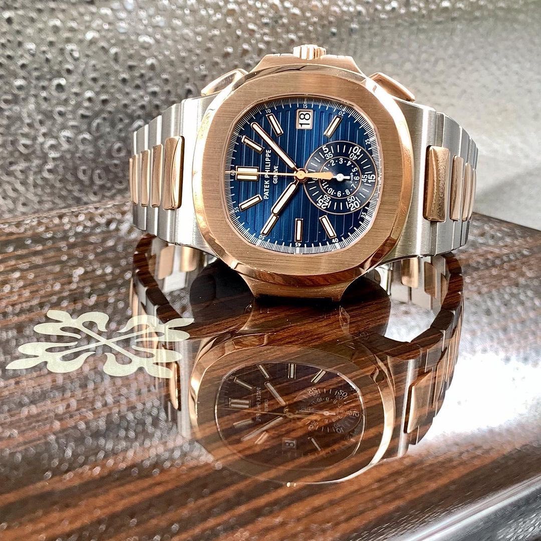 Nautilus Cronografo Automatico Bicolore Acciaio Oro Rosa Quadrante Blu – Patek Philippe