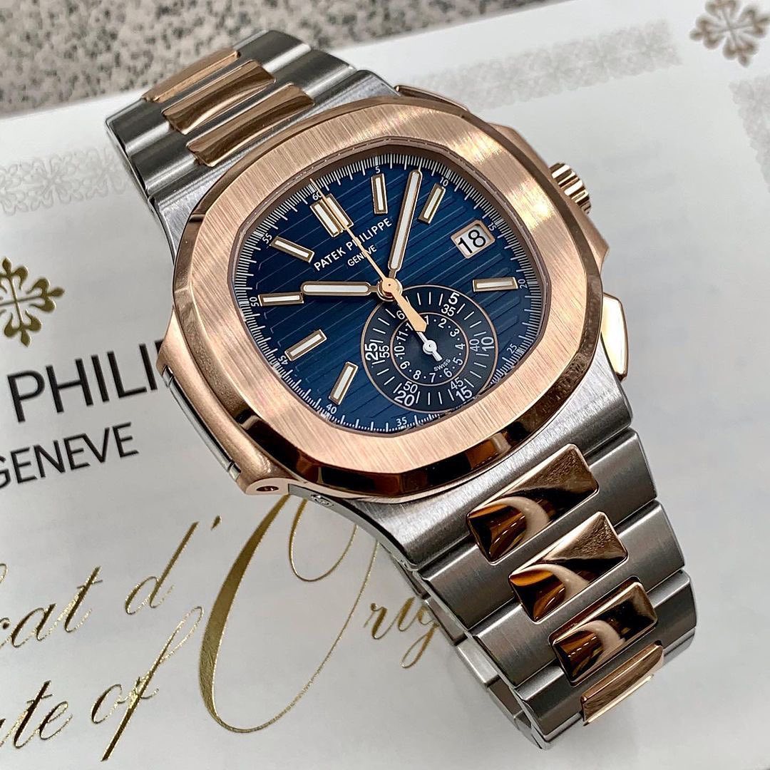 Nautilus Cronografo Automatico Bicolore Acciaio Oro Rosa Quadrante Blu – Patek Philippe