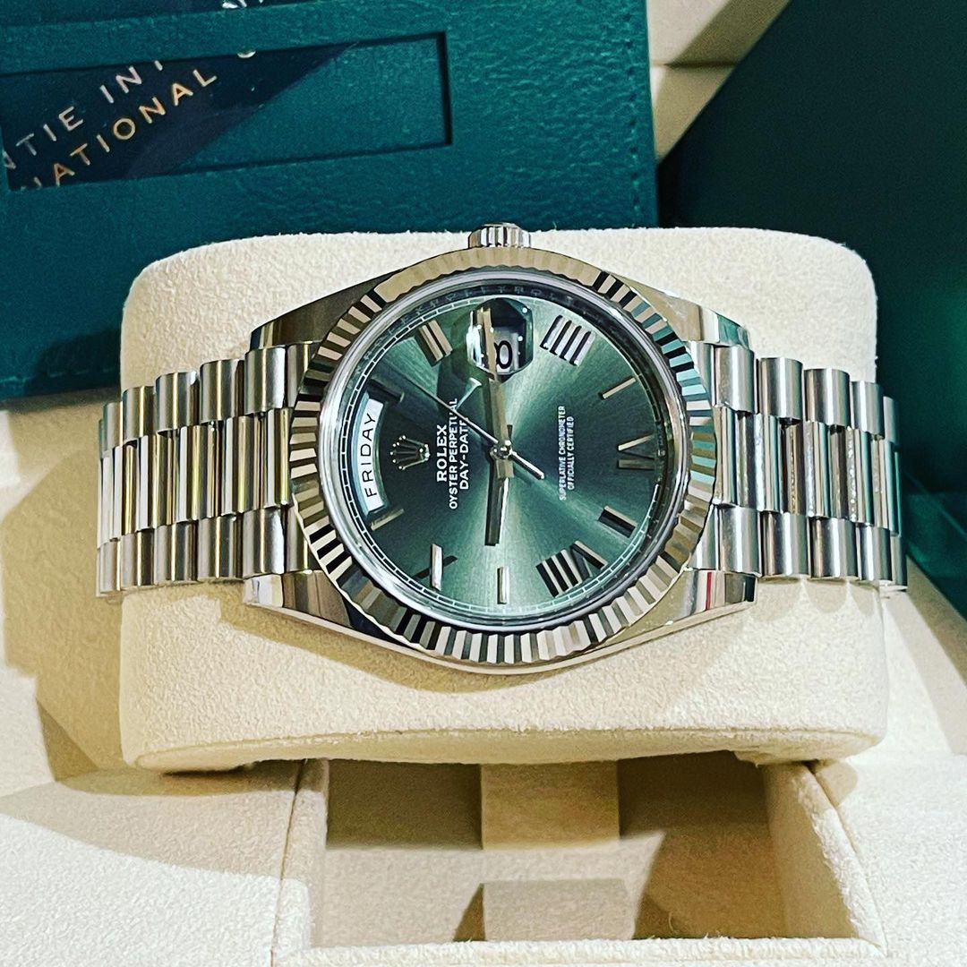 Rolex Day-Date Verde Acciaio con Lunetta Zigrinata | Replica