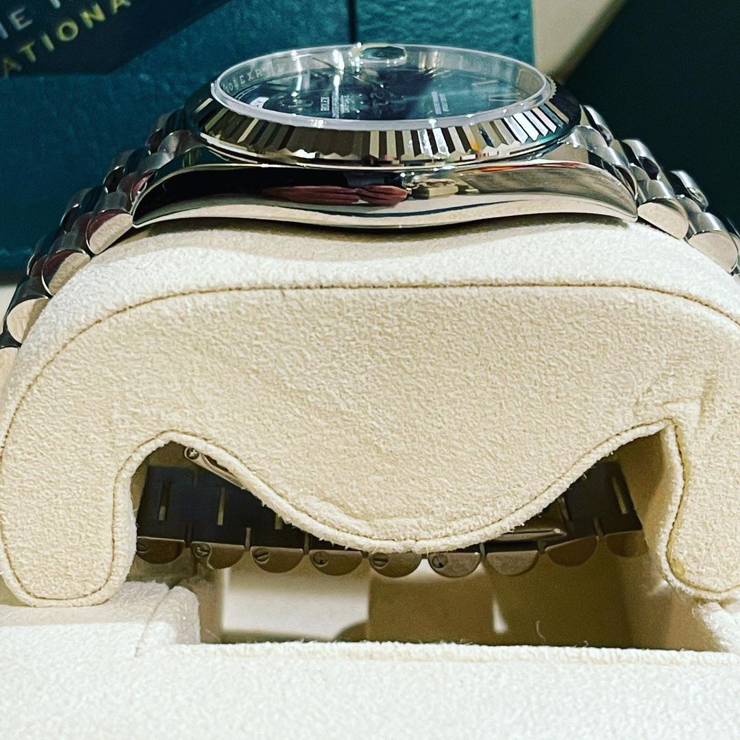 Rolex Day-Date Verde Acciaio con Lunetta Zigrinata | Replica