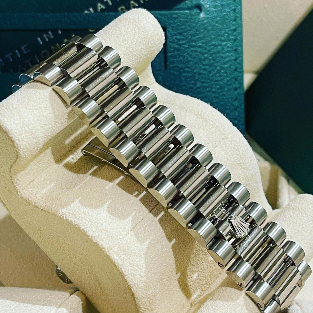 Rolex Day-Date Verde Acciaio con Lunetta Zigrinata | Replica