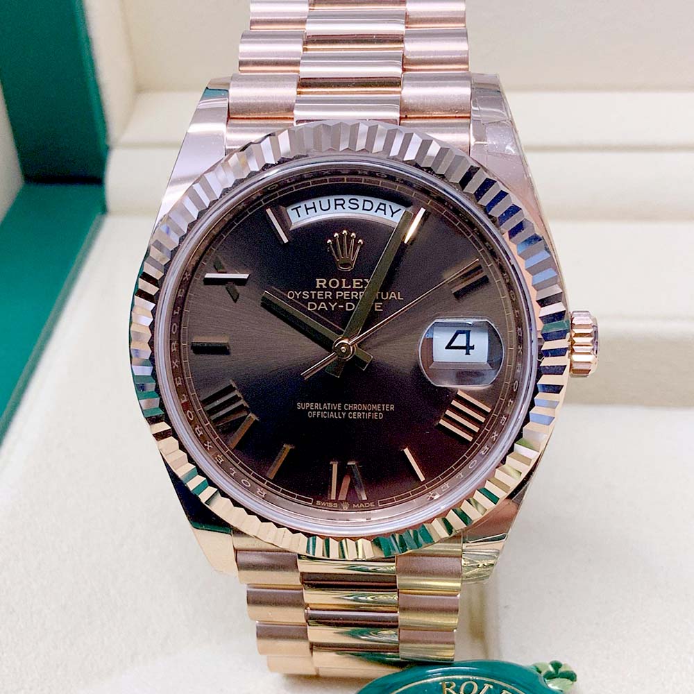 Rolex Day-Date 40 228235 Replica – Oro Rosa Quadrante Chocolate