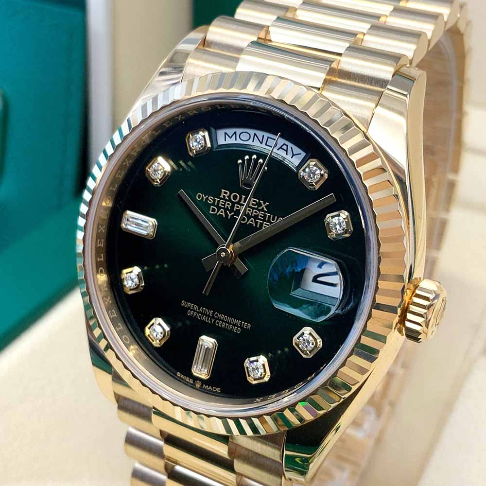 Rolex Day-Date 36 128238 Replica – Oro Giallo Quadrante Verde con Diamanti