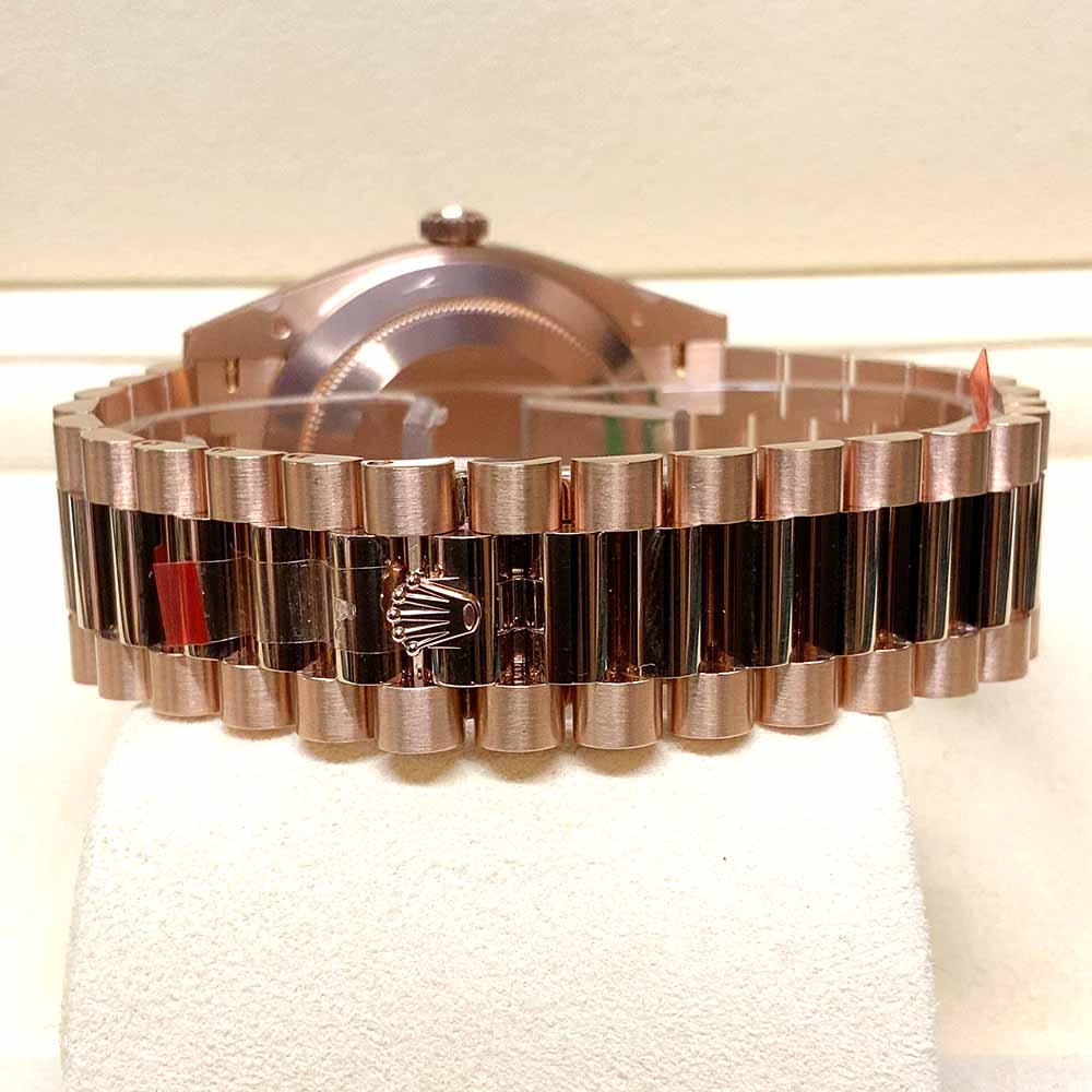 Rolex Day-Date 40 228235 Replica – Oro Rosa Quadrante Silver