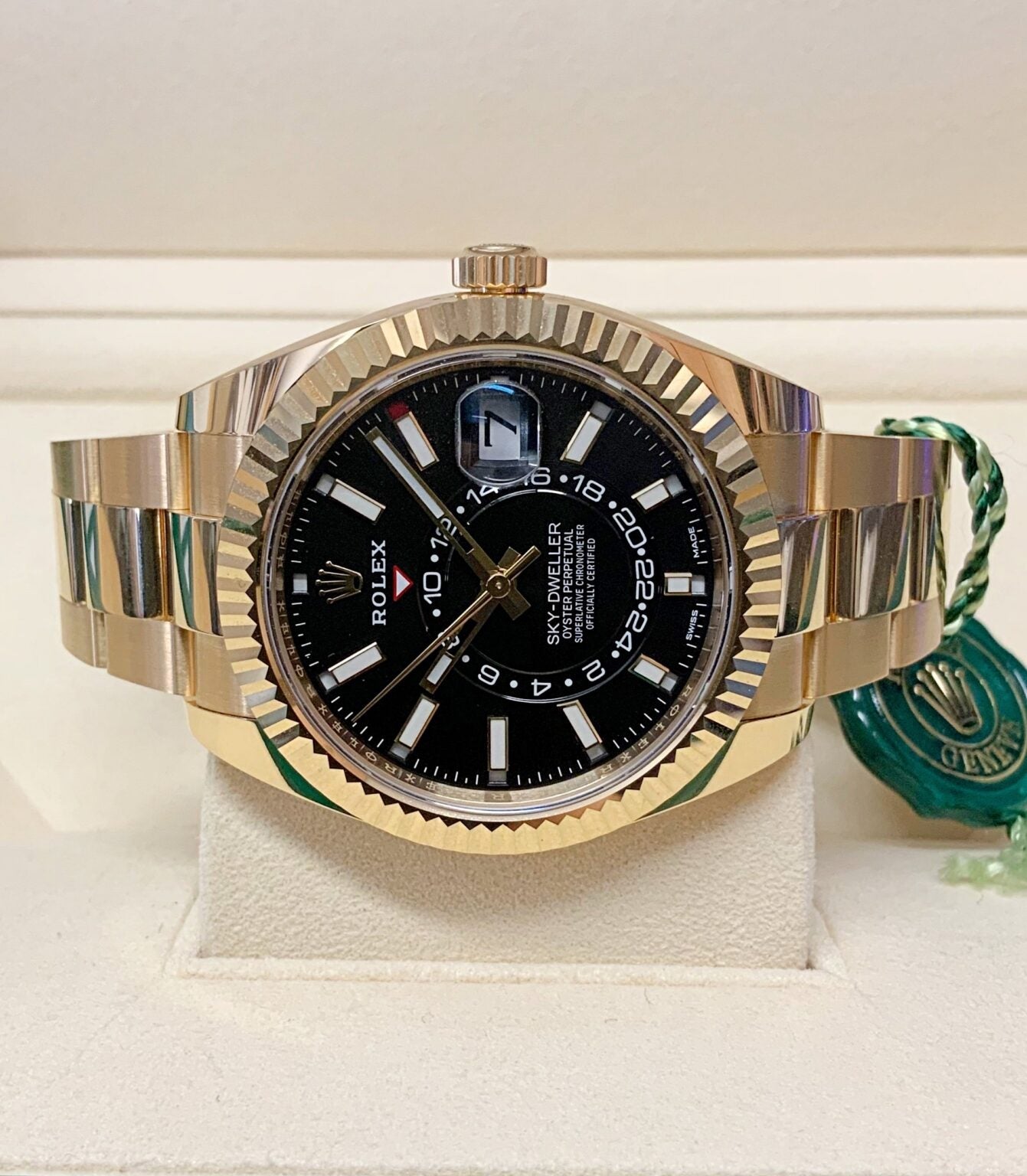 Rolex Sky-Dweller Replica Oro Giallo Quadrante Nero – Automatico 42 mm