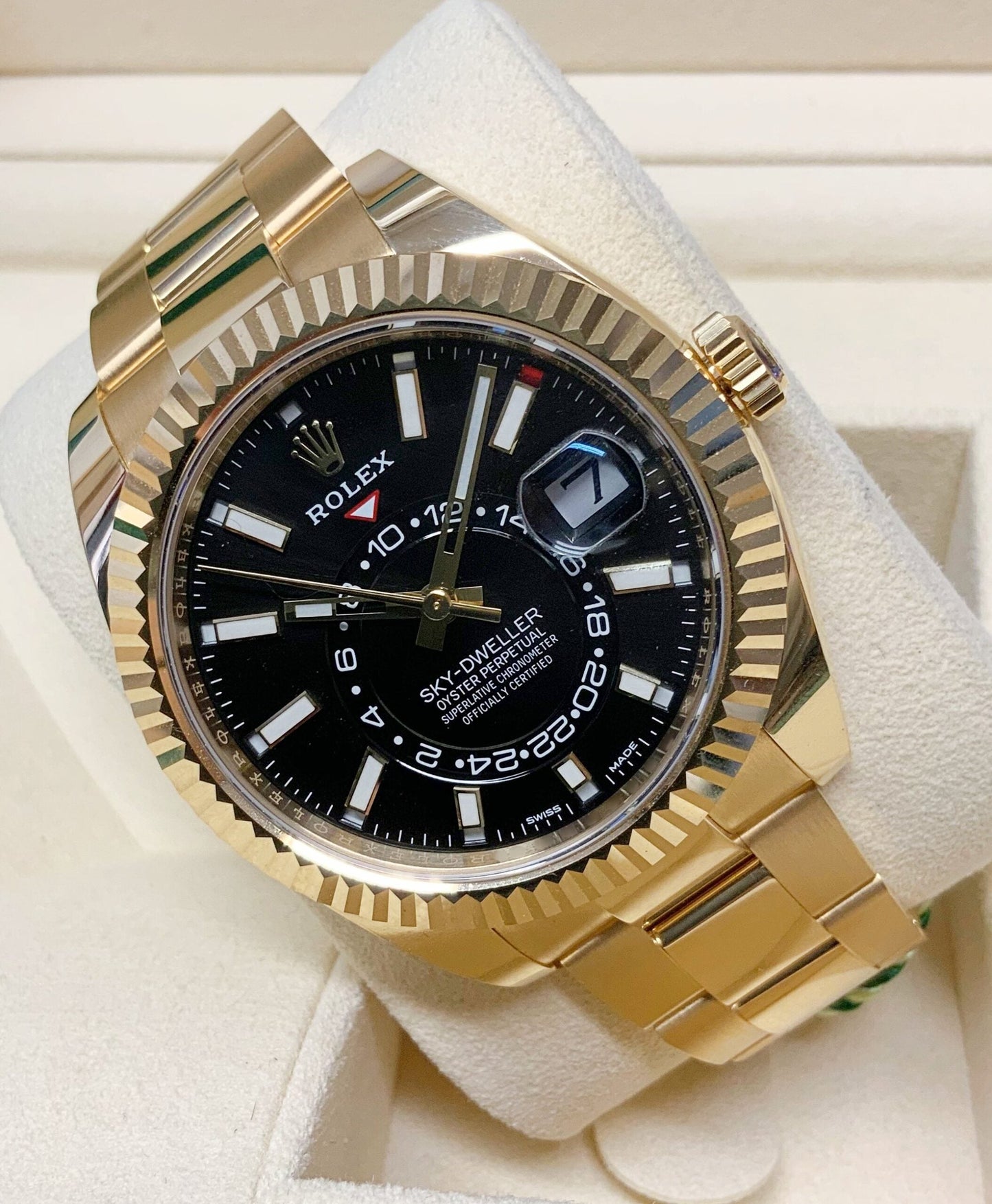 Rolex Sky-Dweller Replica Oro Giallo Quadrante Nero – Automatico 42 mm