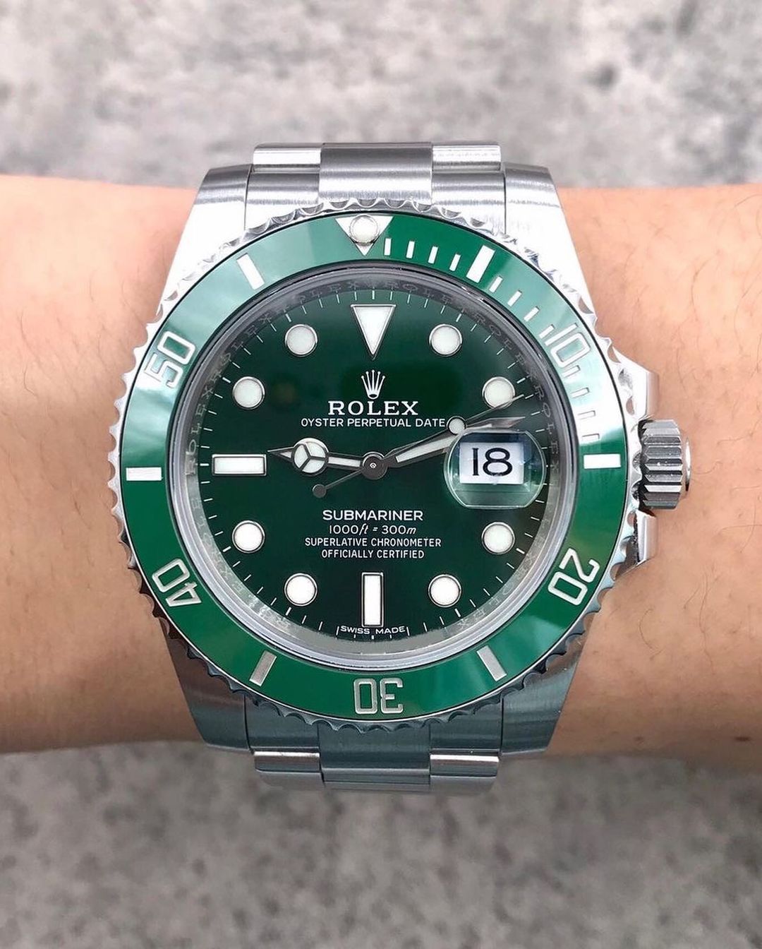 Submariner Date Automatico Acciaio Lunetta Verde Quadrante Verde – Rolex