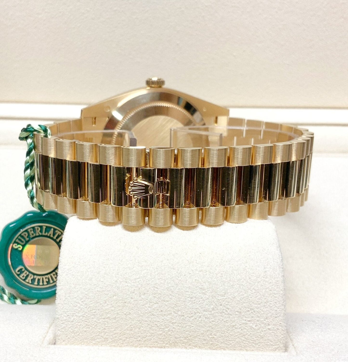 Rolex Day-Date 40 Oro Giallo Quadrante Nero | Replica Luxury